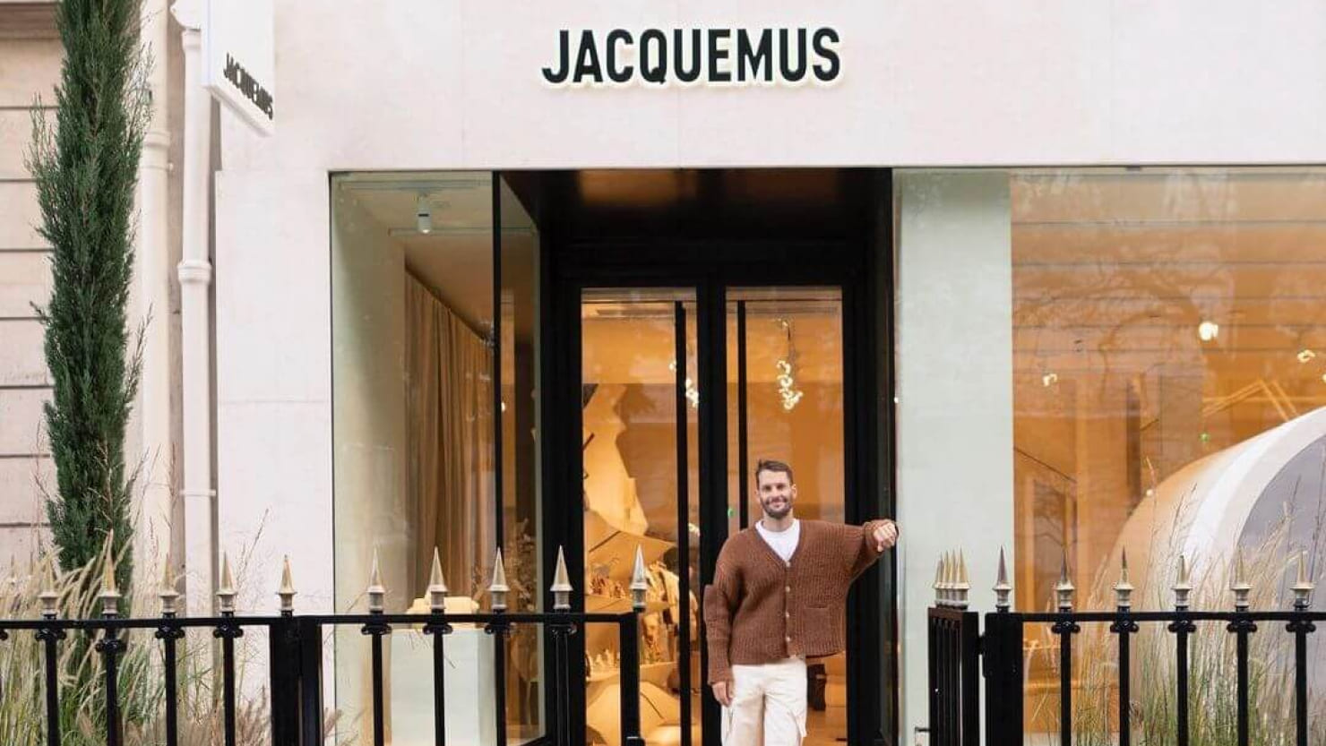 the front of Jacquemus store 