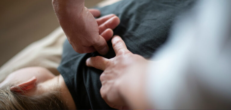 Chiropractor Marketing Statistics 2026: 94+ Stats & Insights [Expert Analysis]