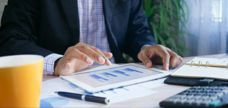 Finance Marketing Statistics 2026: 94+ Stats & Insights [Expert Analysis]